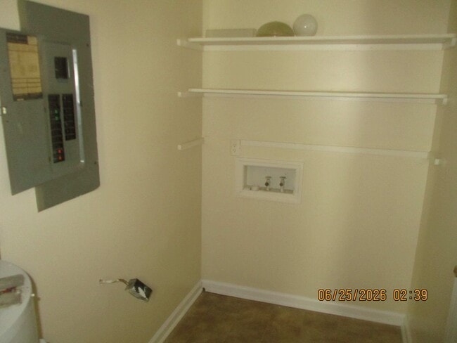 Building Photo - 503 Jefferies Ave