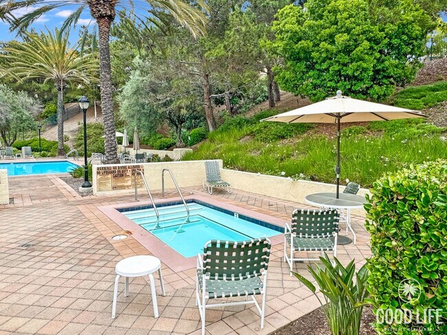 Building Photo - Great 4B/2.5BA House in Vista!