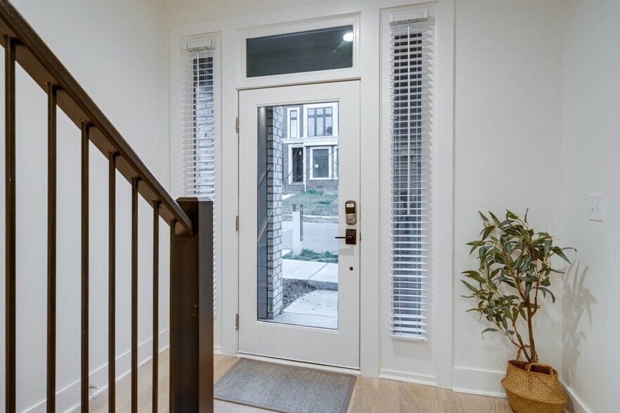 Building Photo - 1035a Scovel St