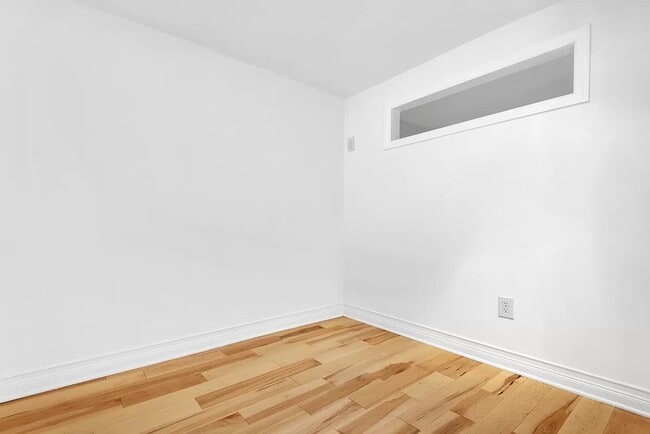 Building Photo - 19-19 24th Ave