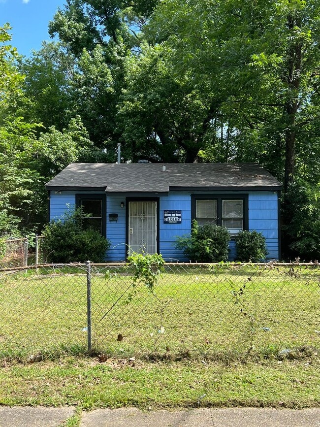 Building Photo - 1830 Lyons St