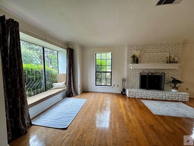 Building Photo - 4/2.5 PG Townhouse Available