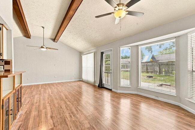 Building Photo - 7623 Kite Hill Dr