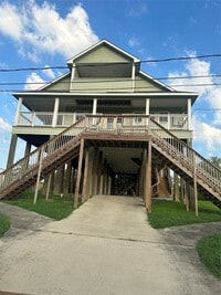 Building Photo - 205 Rue Orleans St