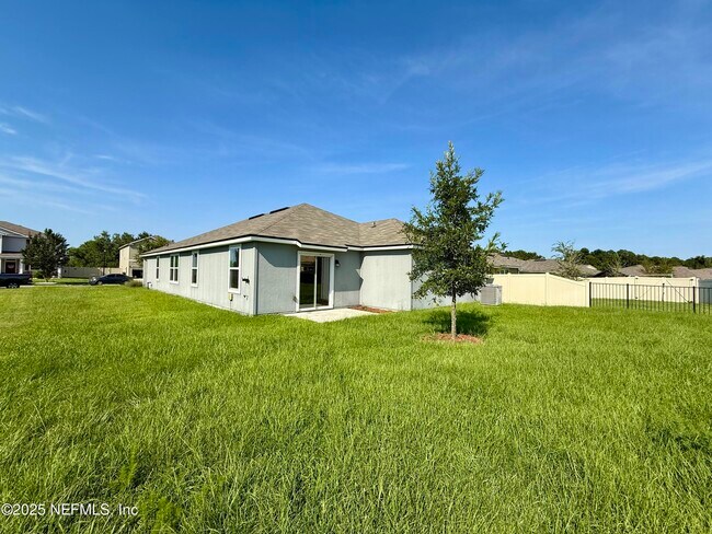 Building Photo - 3541 Lawton Pl