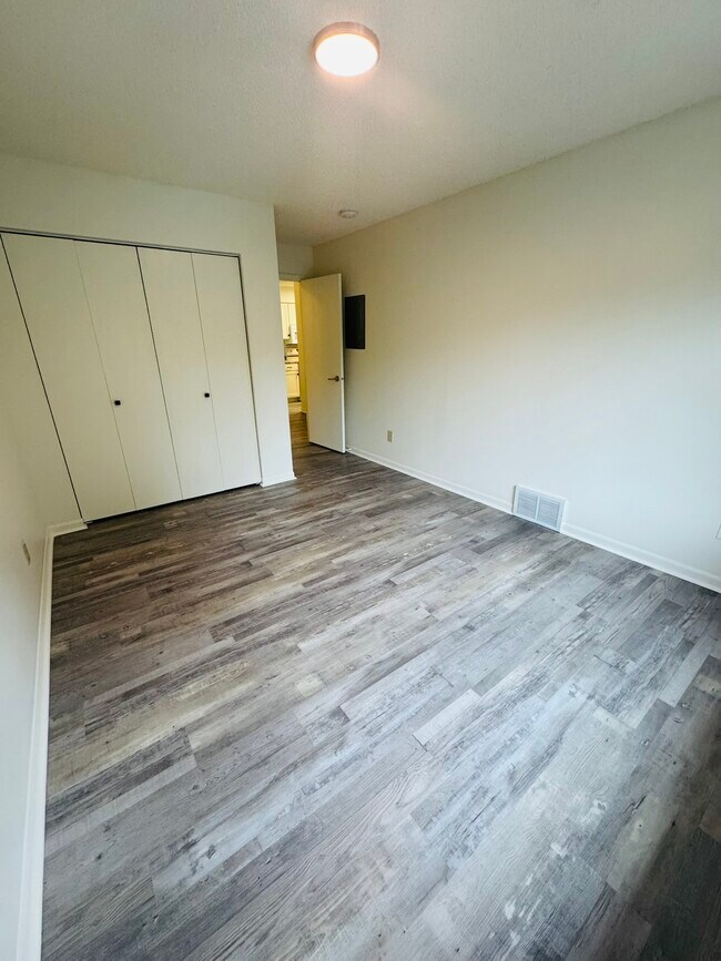 Building Photo - 365 Beaver Kreek Center