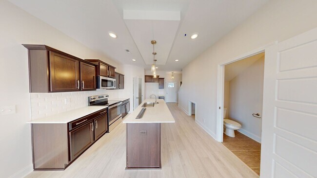 Building Photo - Modern Comfort Meets Everyday Convenience in Clarksville