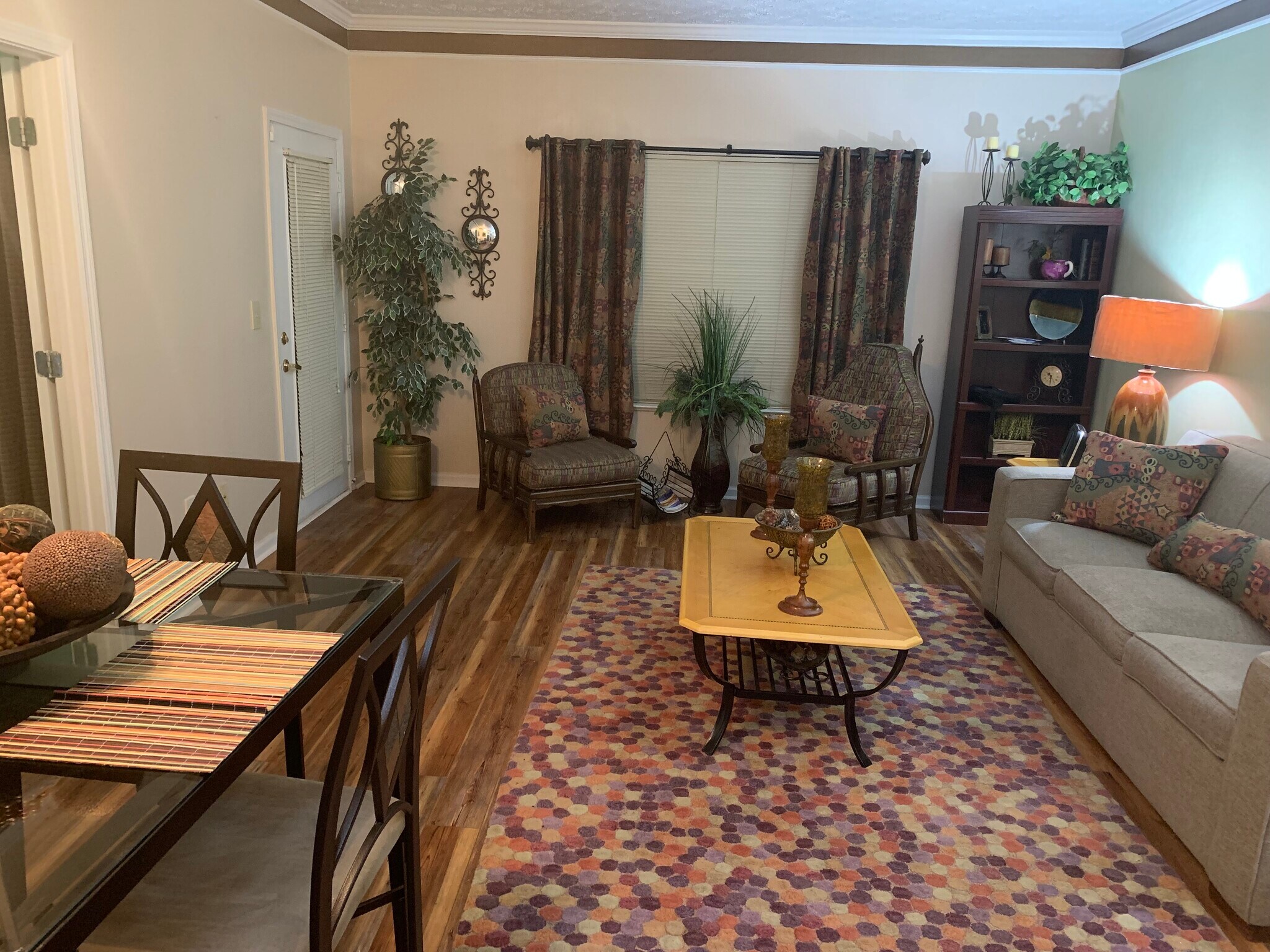 Living Room - 212 Bentley Pl