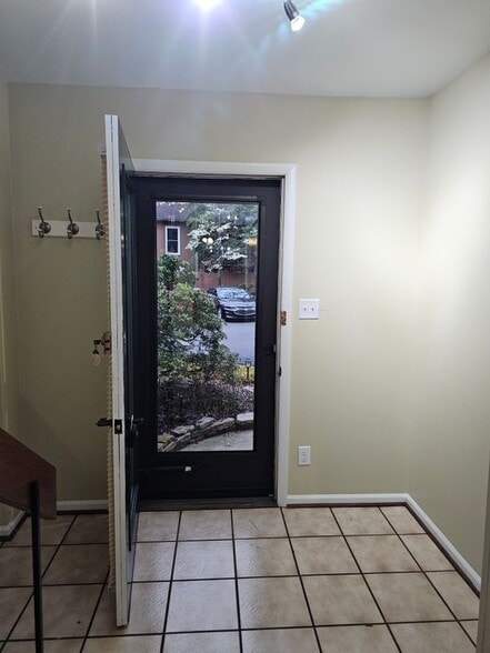 Building Photo - 65 Winged Foot Dr