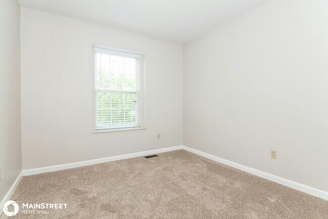 Building Photo - 1201 Garden Village Dr, Florissant, MO 63031