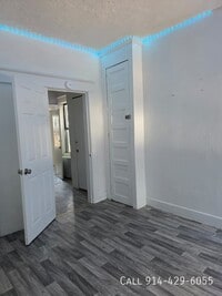 Building Photo - 33 Van Cortlandt Park Ave