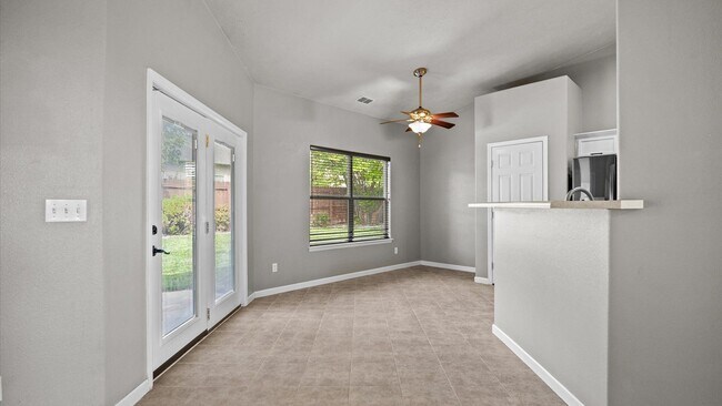 Building Photo - Spacious 3-Bed Ranch Home w/ 3-Car Garage & RV Parking In Quiet North Grand Junction Neighborhood