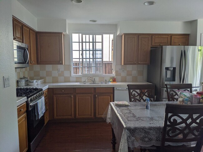 Building Photo - 1582 Sawgrass Dr