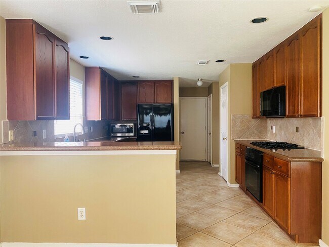 Building Photo - 1703 Berkoff Dr