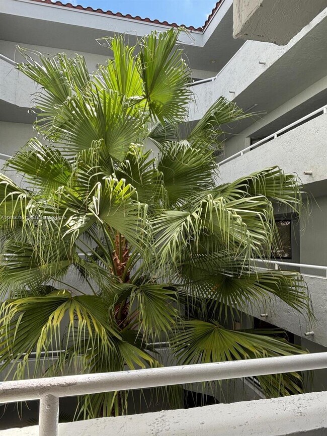 Building Photo - 8275 SW 152nd Ave