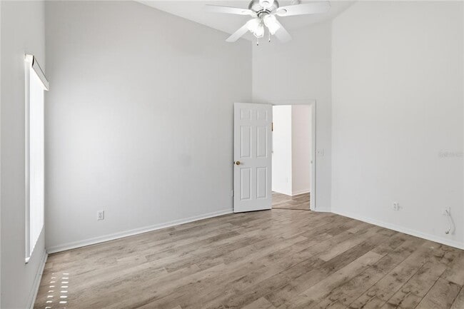 Building Photo - 210 Pine Cone Dr