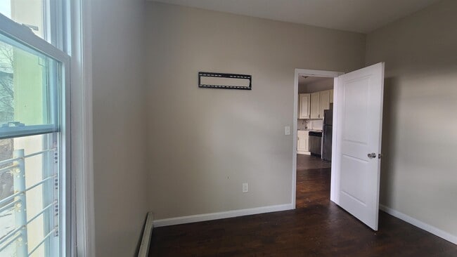 Building Photo - 166 Armstrong Ave