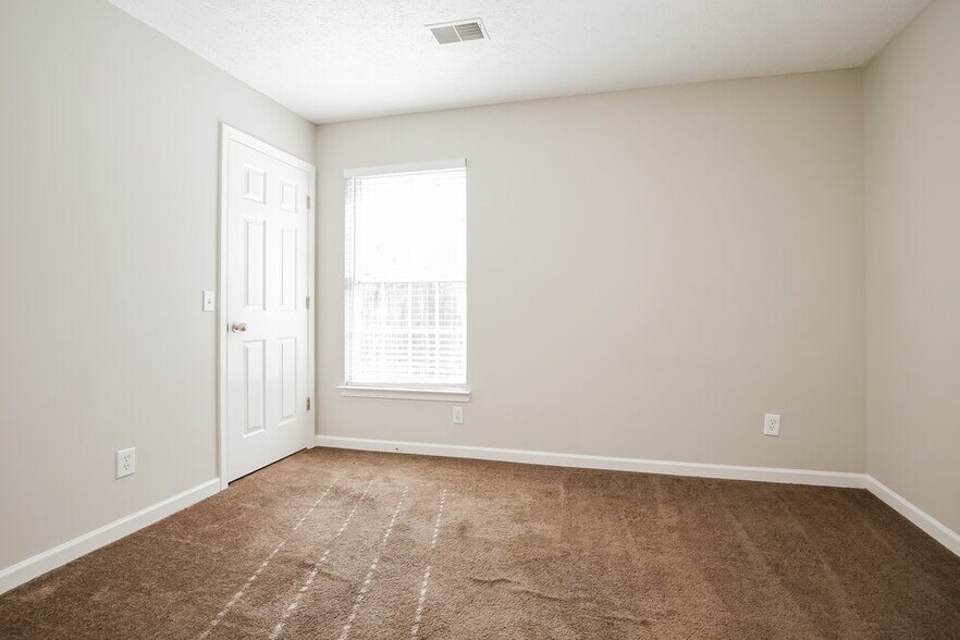 Building Photo - 2538 Sonar St