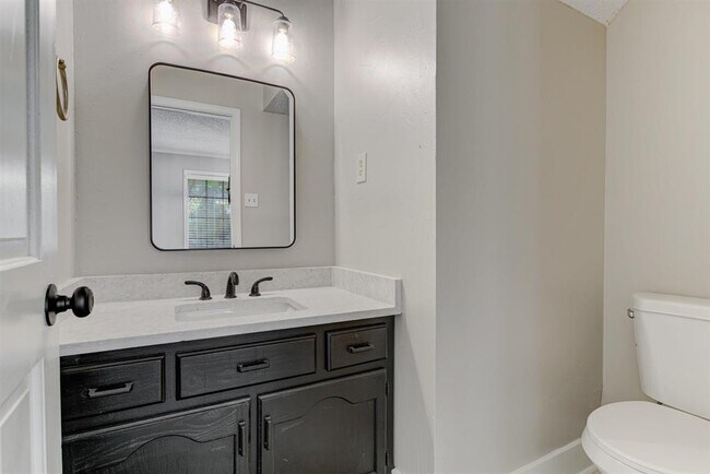 Building Photo - 7801 Autumn Creek Dr