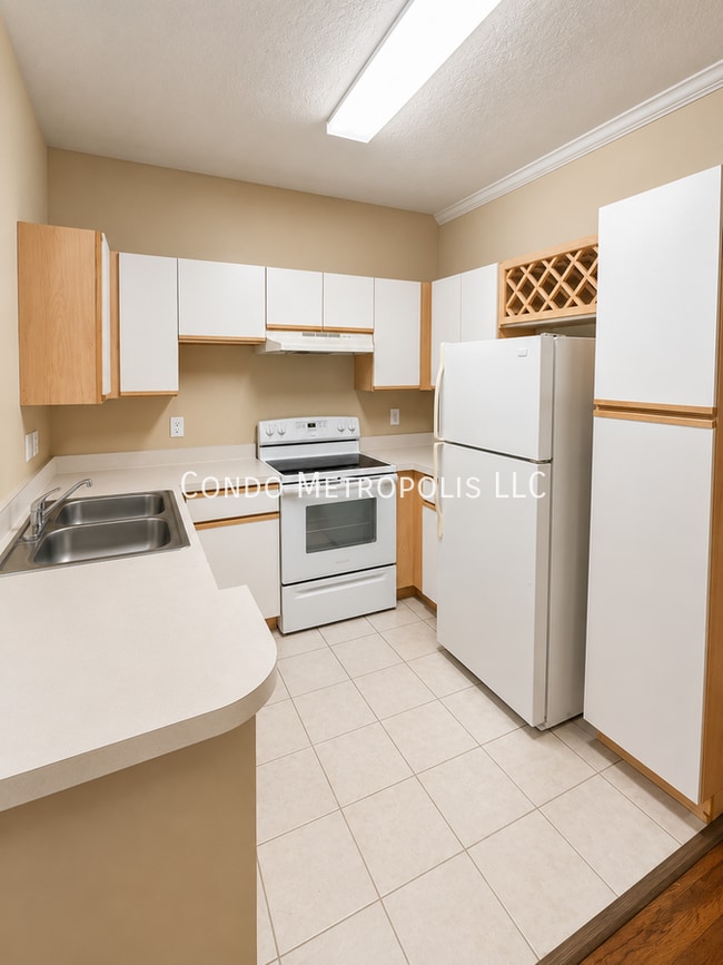 Building Photo - 2532 Robert Trent Jones Dr