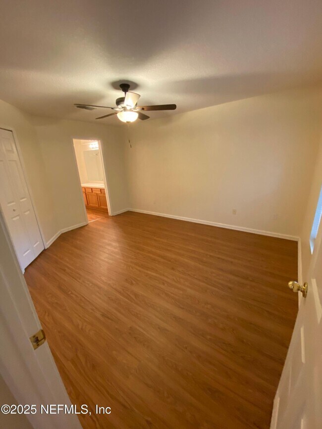 Building Photo - 1800 Green Springs Cir