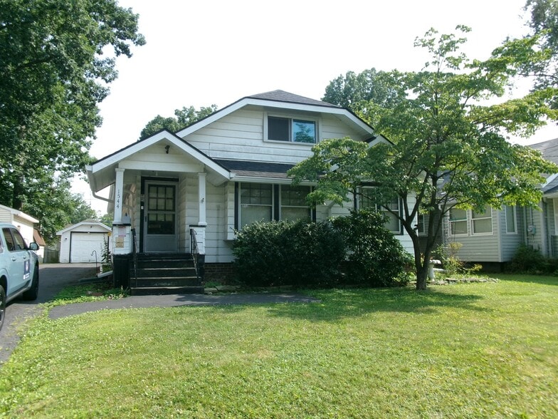 Building Photo - 1544 Edgewood St NE