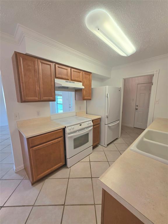 Building Photo - 15208 Spring Hill Ln