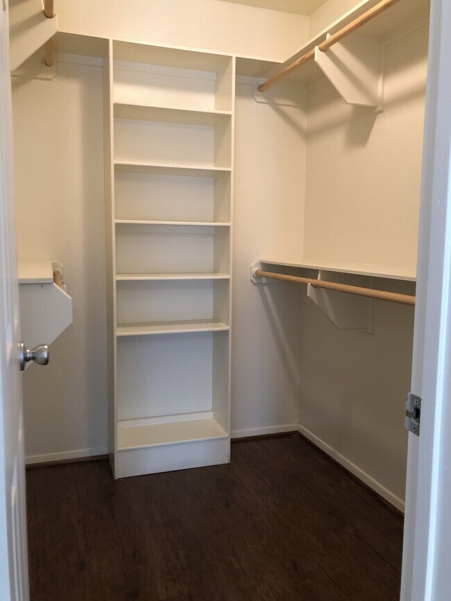 Building Photo - 3703CH