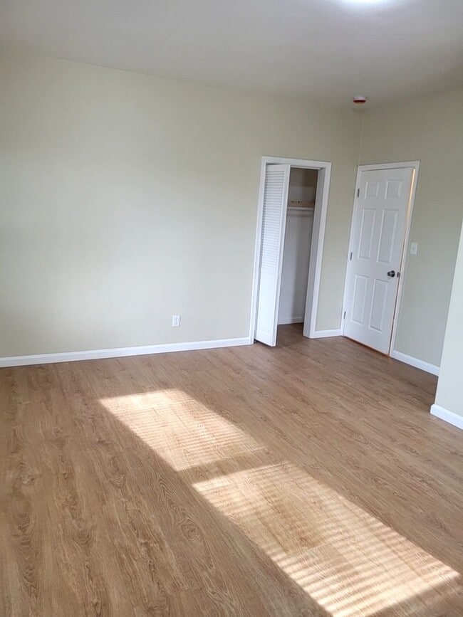 Building Photo - Charming 2-Bedroom Home in Norfolk