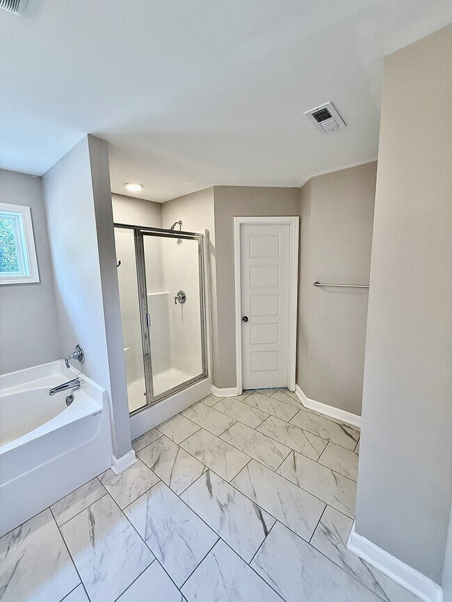 Building Photo - 325 Whetstone Dr