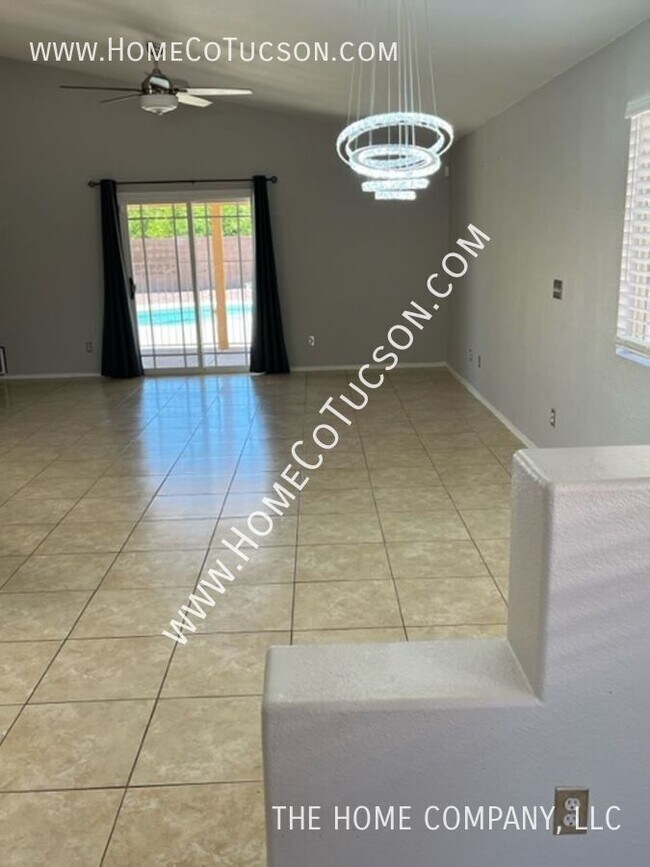 Building Photo - 9640 E Mt Baldy Way