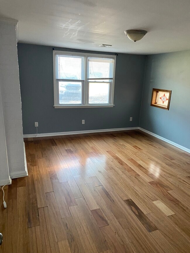 Building Photo - 550 Leesville Rd