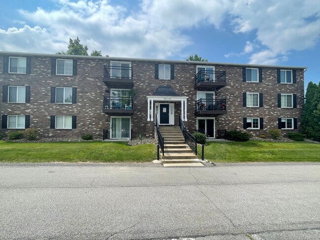 Primary Photo - Hopewell - 2Br Condo - Independence Square