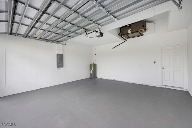 Building Photo - 2027 NW 16th Pl