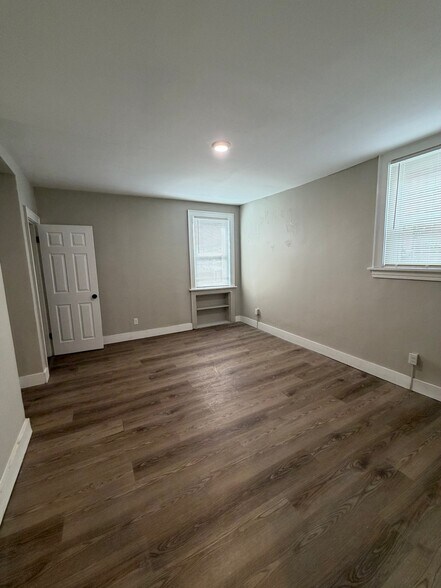 Building Photo - 3537 Oregon Ave