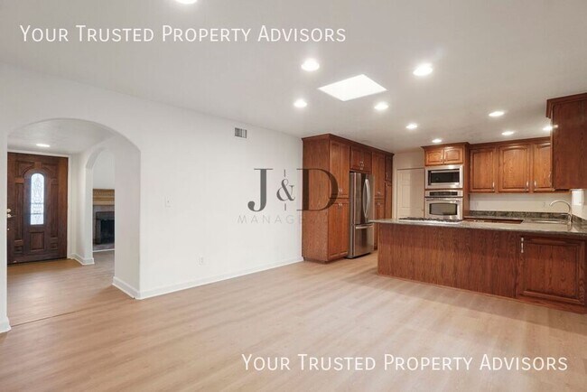 Building Photo - 151 Bonita Pl