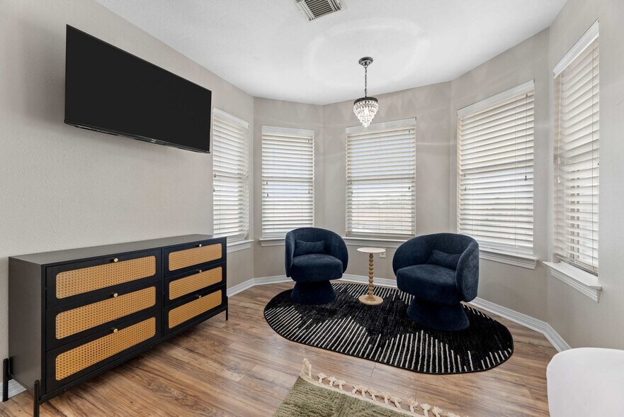 Building Photo - 14190 Brushwood-SI ID1514818P