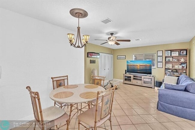 Building Photo - 7102 NW 93rd Ave