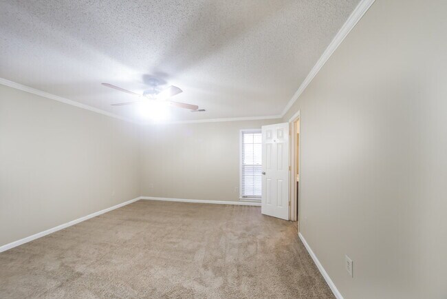 Building Photo - 4483 Green Creek