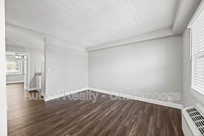 Building Photo - 5519 HIGHWAY 153 APT I
