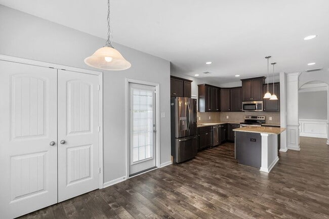 Building Photo - 137 Spoonbill Cir