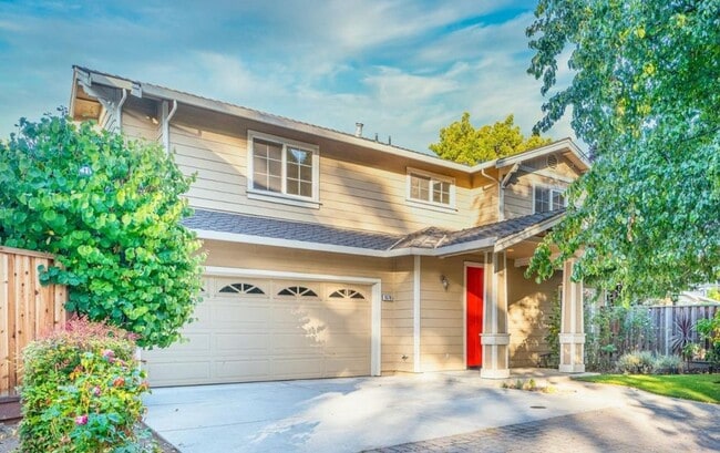 Building Photo - 1570 Layla Ct