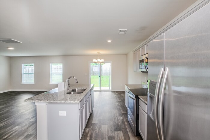 Building Photo - 79 Blue Fescue Way