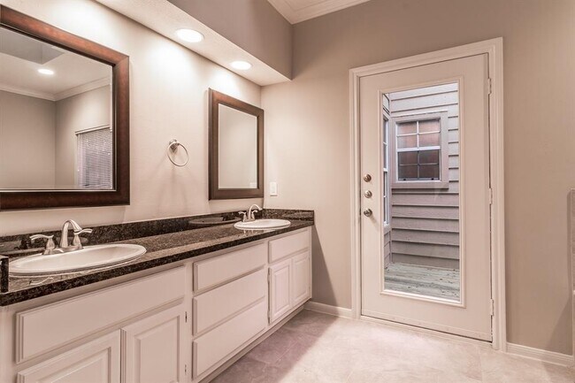 Building Photo - 3806 Deer Falls Ct