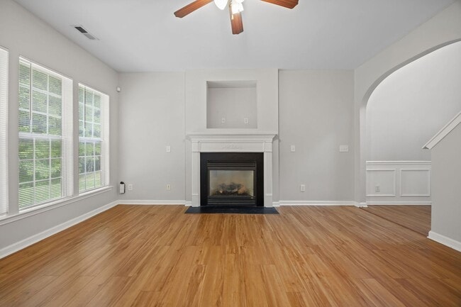 Building Photo - Charming 3-Bedroom Home,  minutes from Downtown Durham & Duke, Pet Friendly!