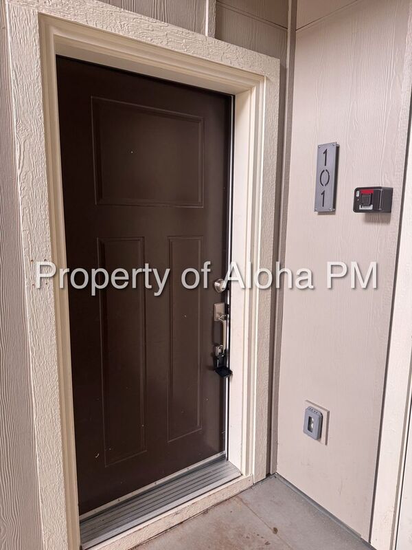 Building Photo - 3590 E Grand Forest Dr