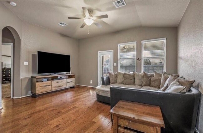 Building Photo - 109 Marble Head Way