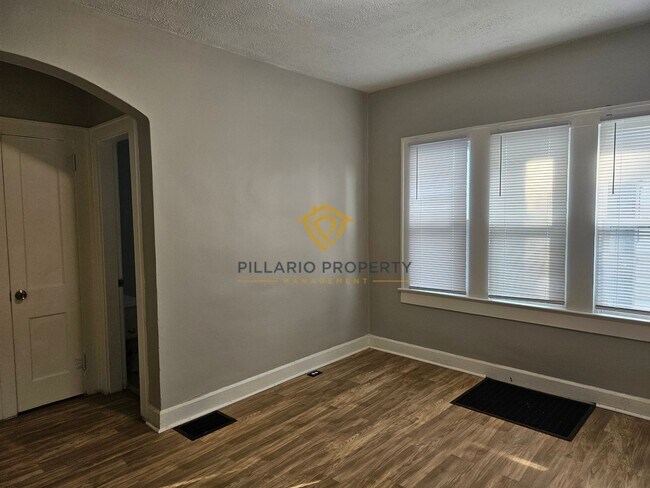 Building Photo - 3709-3711 Brookside Pkwy S Dr