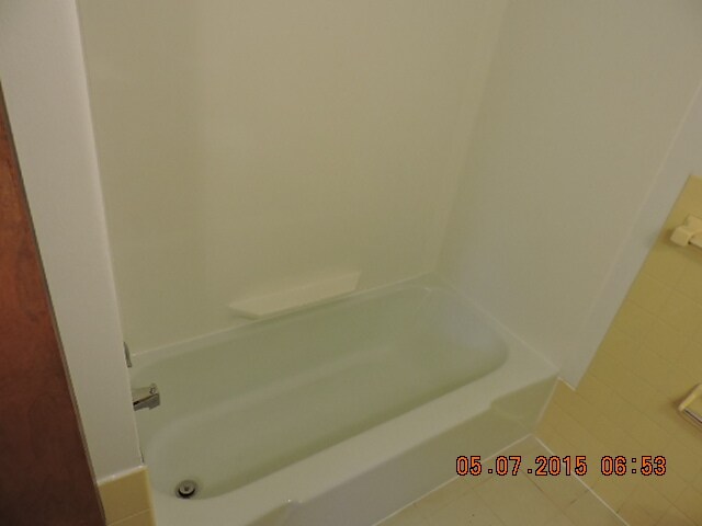 Building Photo - 608 19th Ave W