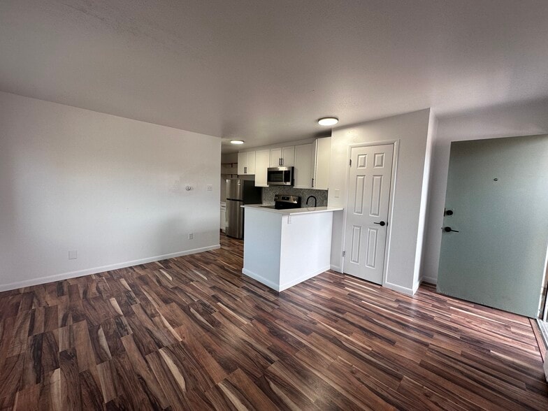 Building Photo - 165 S Clarkson St